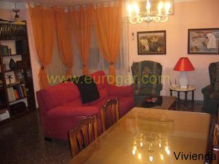 Casa a Centro. Casa en venta en chiva 46370