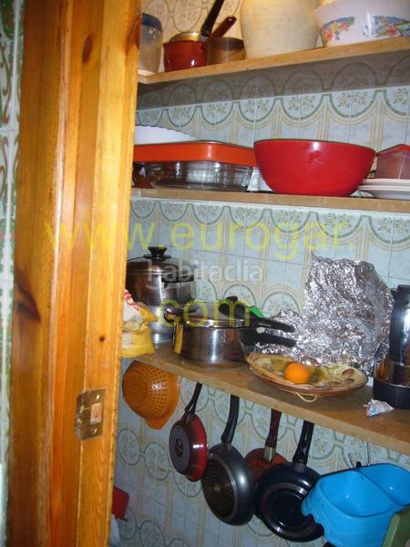 Foto 012a97f6-d3a7-4665-85db-f4f777305494. Casa  con buhardilla y local comercial céntrico 46370 en Chiva