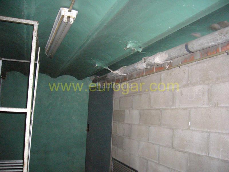 Foto 25b00fb5-b4a7-4157-8dca-43076d8a1cd4. Casa  con buhardilla y local comercial céntrico 46370 en Chiva