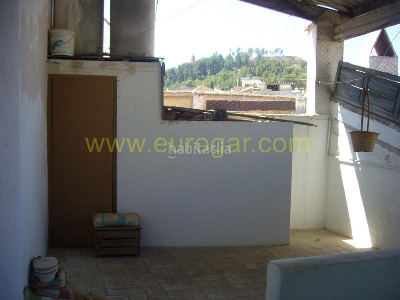 Foto 46bc537f-a7e5-4639-a9d5-5fc177e251d9. Casa  con buhardilla y local comercial céntrico 46370 en Chiva