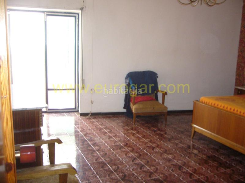 Foto 84f8b9b8-e927-4b0a-aece-697cdd01da42. Casa  con buhardilla y local comercial céntrico 46370 en Chiva
