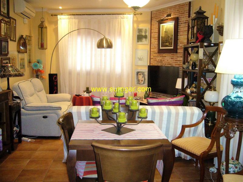 Foto 84a255d4-2dc7-46ab-9b7f-00f904094a33. Casa a Cheste