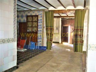 Casa a Centro. Casa a reformar de 388m2 en chiva 46370