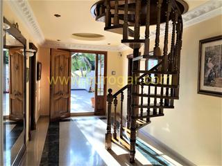 Casa a Centro. Preciosa casa de 302m2 en venta en chiva 46370
