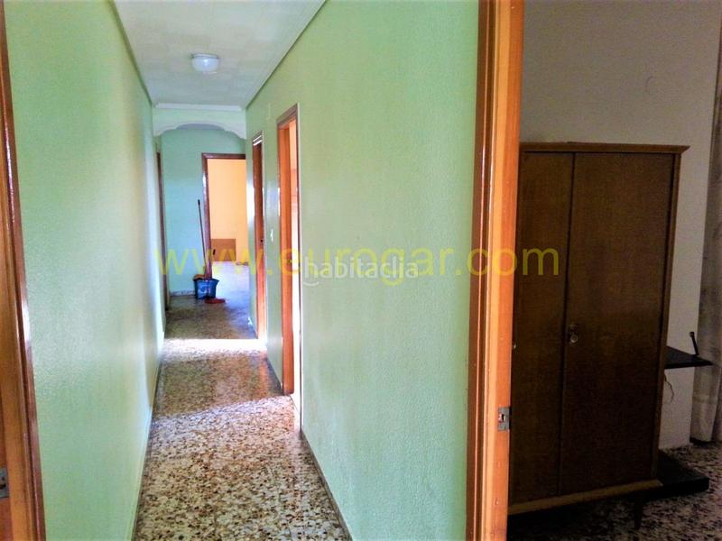 Foto 20f17c06-4012-4dc3-a38c-1fd3913c07da. Casa amb aparcament a Cheste