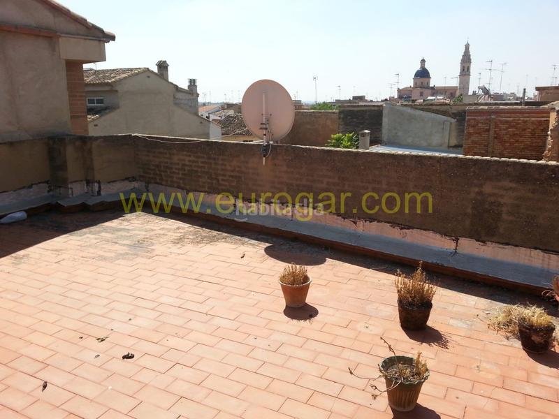 Foto 3d601238-8f2d-4233-aaed-3c7a0650c0ea. Casa amb aparcament a Cheste