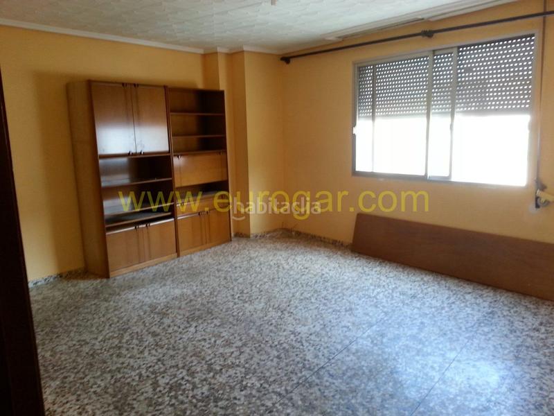 Foto 9adbc25f-ad16-4c2b-b3df-4c4ff154fec3. Casa amb aparcament a Cheste