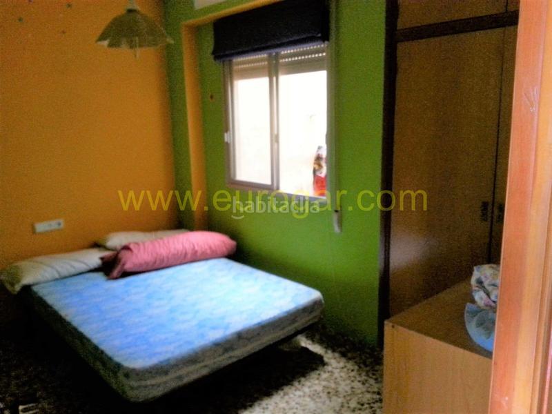 Foto c27b7aef-6c62-427b-a6a6-15e2f0cc885c. Casa amb aparcament a Cheste