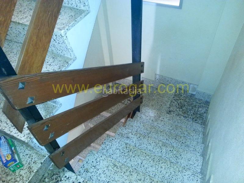 Foto f986318f-f3d7-4f56-8448-7aa765d52b99. Casa amb aparcament a Cheste