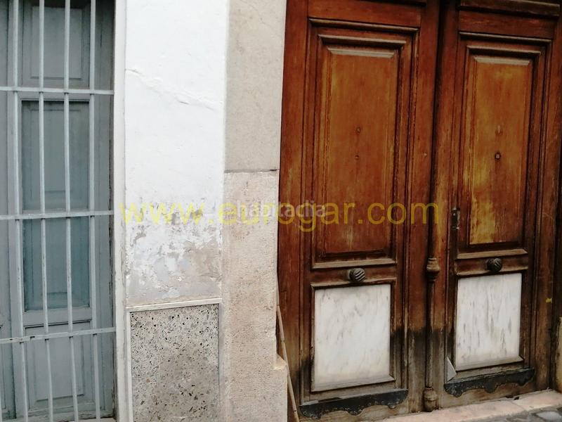 Foto a42e51d2-320c-46b3-837c-7c2a4d80cd5f. Casa in Centro Chiva
