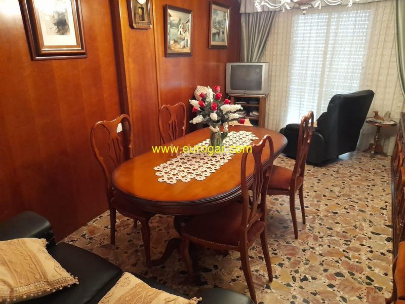 Foto 6f2d364b-ec4c-4d44-b0ed-f660afbb675d. Maison avec parking dans Centro Chiva