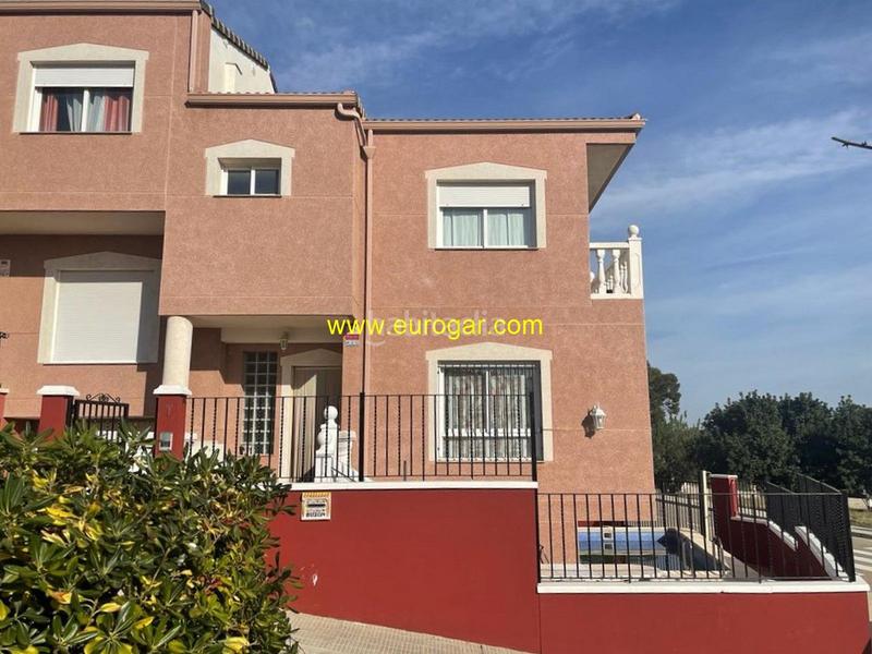 Foto 14c65b0e-35fb-42c5-914c-a1bec4fcfc77. Casa adossada amb aparcament piscina a Godelleta