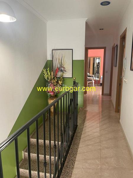 Foto 1d6bbd30-5ccf-43dd-8556-0392d0025ad0. Casa adossada amb aparcament piscina a Godelleta