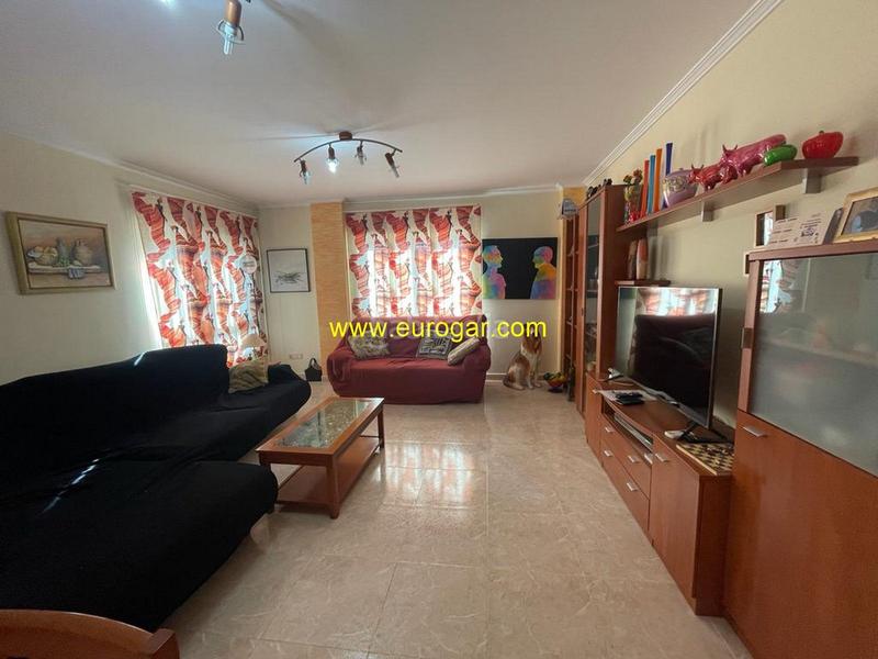 Foto 4ee2e26c-1b10-483e-bd21-8c79cdfc0c6c. Casa adossada amb aparcament piscina a Godelleta