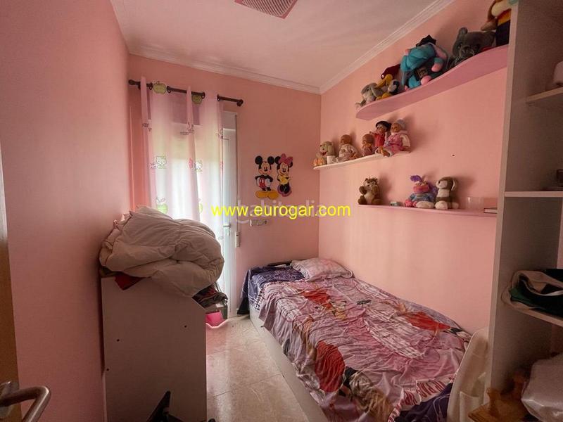 Foto 8d6de44e-7218-4b0c-92c2-0367ce240e46. Casa adossada amb aparcament piscina a Godelleta