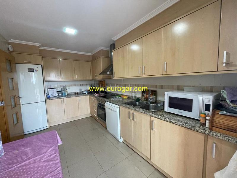 Foto bf40ab2a-99c2-4d3a-a32b-5c4eab4d0bbf. Casa adossada amb aparcament piscina a Godelleta