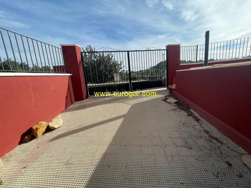 Foto ef911bf7-a1a5-4475-95b6-0cea98a99d97. Casa adossada amb aparcament piscina a Godelleta