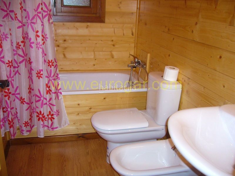 Foto 19c8569a-4349-406e-a944-817738b249a0. Chalet con parcheggio in Turís