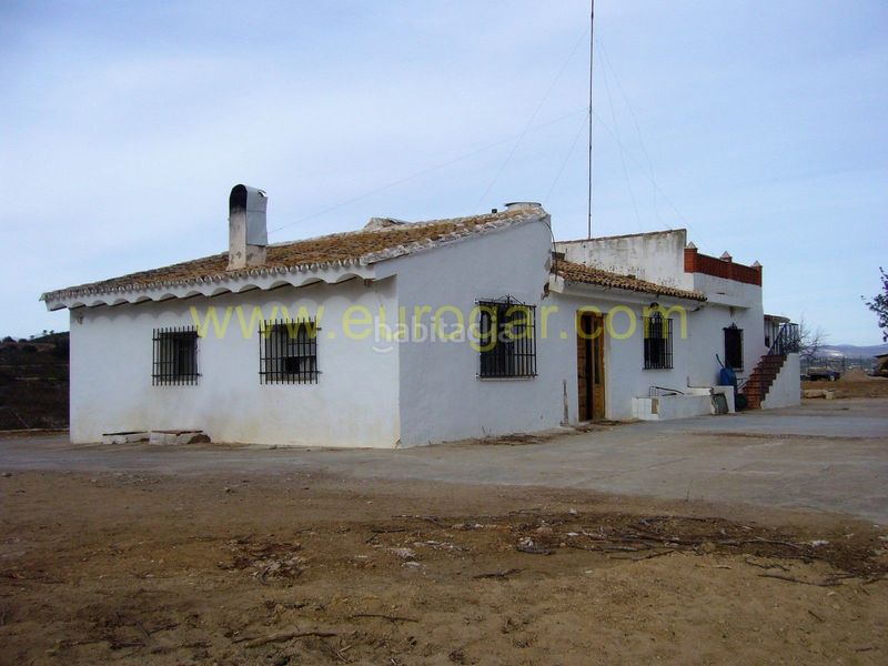Foto dffb5ee3-8d0d-4fdd-9c4d-b55ac06fa2bf. Chalet con parcheggio in Turís