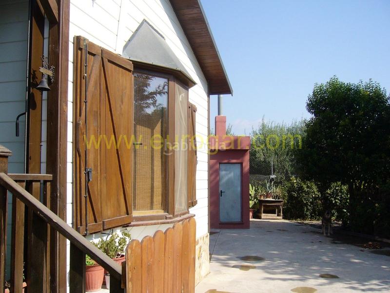 Foto 98242e70-d25a-47f9-a1fc-ac092f2daf43. Chalet casa de madera en venta 46370 en Centro Chiva