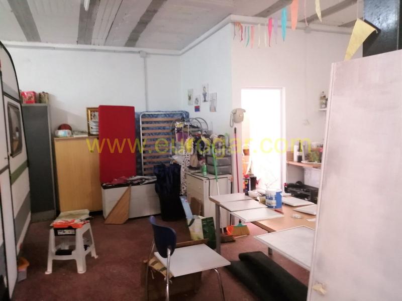 Foto 30ac244f-433b-40b0-b3d5-b3811863fd9c. Xalet amb aparcament a Las Pedrizas Chiva