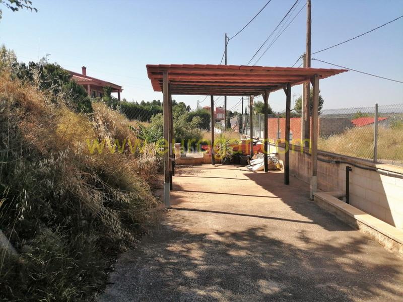 Foto a330af0e-b771-42b8-a994-8d2d60695e72. Xalet amb aparcament a Las Pedrizas Chiva