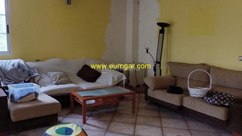 Foto 4c03d37a-e1f9-4119-bb20-4e7e68f2d943. Xalet amb piscina a Godelleta