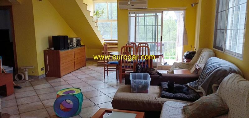 Foto b954e65b-3d44-47b9-8df9-57703b3063e6. Xalet amb piscina a Godelleta