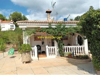 Xalet a Centro. Chalet en venta en el collao, chiva 46370