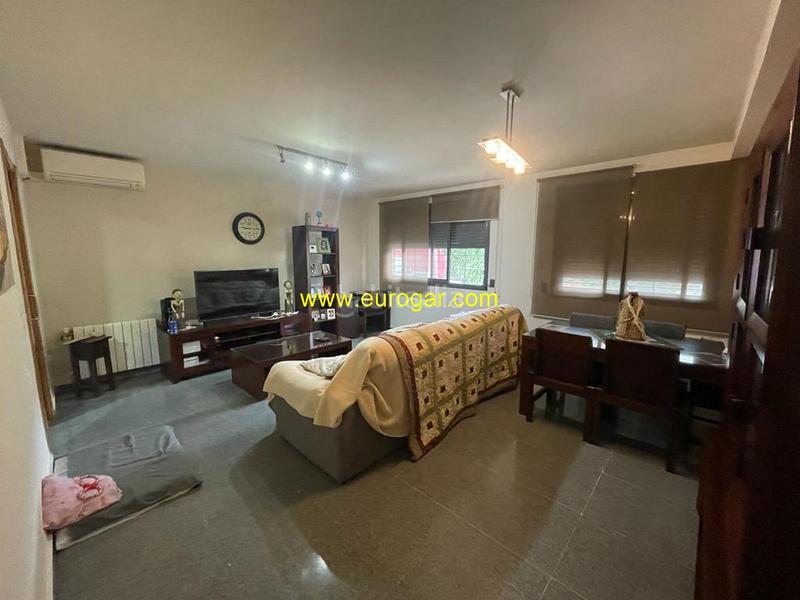 Foto 51221264-8a69-4c5c-abe2-f1ec2e9a0c40. Pis amb calefacció a Centro Chiva