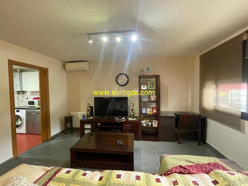 Foto f214d955-1342-4bf0-be1f-5f266a47672c. Pis amb calefacció a Centro Chiva