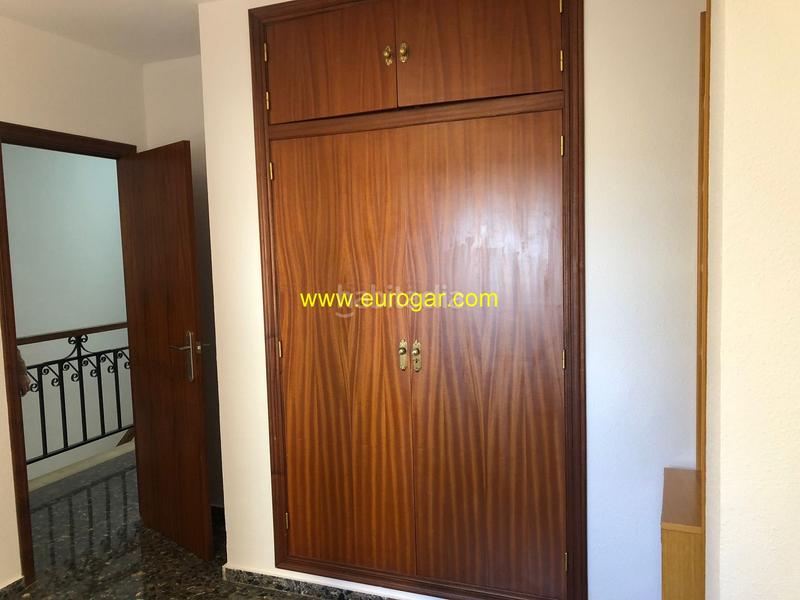 Foto b8814b51-f63c-4332-be21-5ba16c1cbffc. Maison avec parking dans Centro Chiva