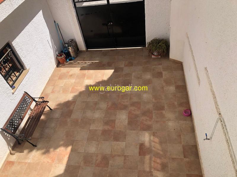 Foto ff8ede31-4a2e-4b70-b7e0-b1f32c8aa0f0. Maison avec parking dans Centro Chiva