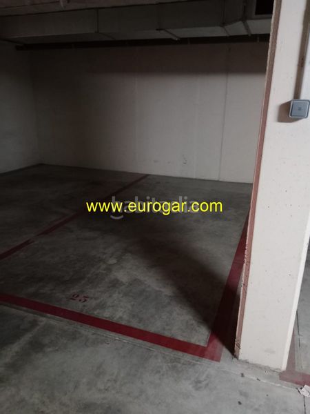 Foto 3c5a96f5-13c5-4b41-97c7-29e342cf033b. Lloguer aparcament cotxe a Centro Chiva