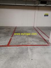 Rent Car parking in Centro. Plaza de garaje en alquiler.