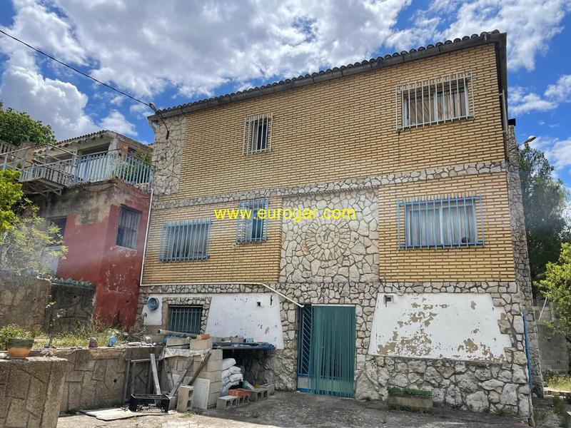 Foto b24801a2-7f7d-4ceb-b217-d73852e074bc. Chalet con camino parcheggio piscina in Buñol