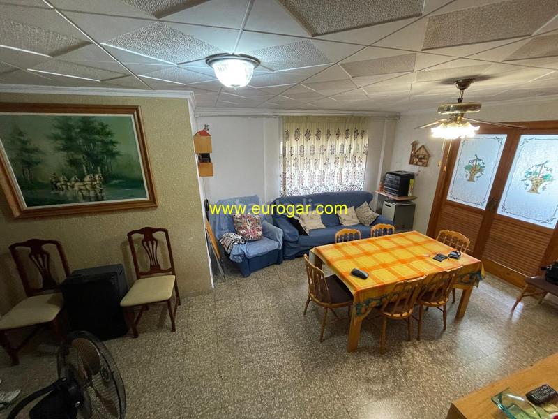 Foto b6ef3dbf-d2b7-4259-bd1c-0c10f683b4ea. Chalet con camino parcheggio piscina in Buñol