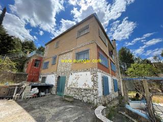 Xalet a Buñol. Chalet rústico a la venta en buñol