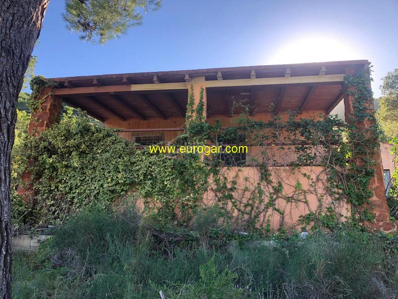 Foto 323798f5-65d9-46b6-b6af-800139193ca7. Xalet amb aparcament a Las Pedrizas Chiva