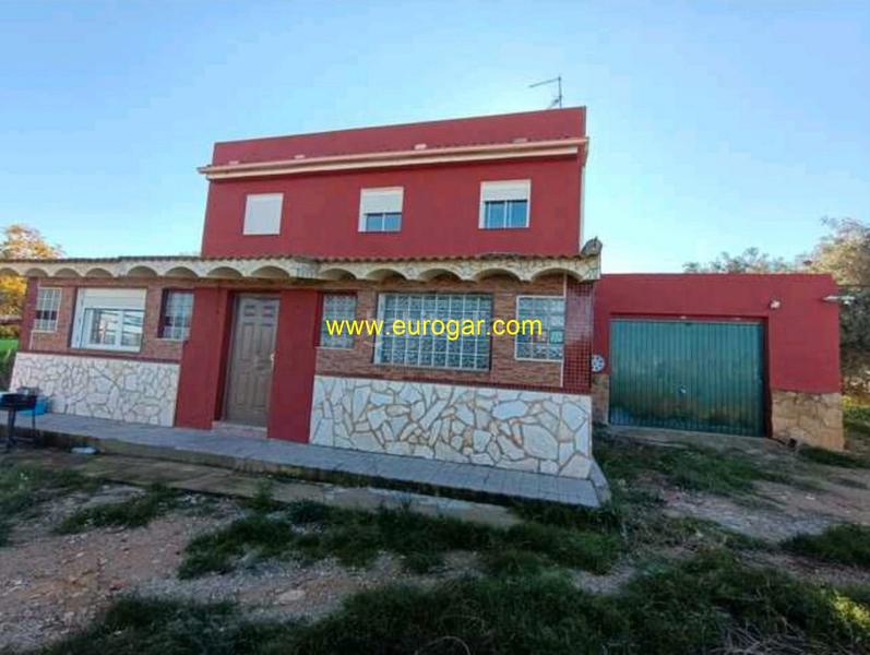 Foto 7768d3bb-09ba-4aa3-bf5e-7d1f17f255b1. Chalet dans Godelleta