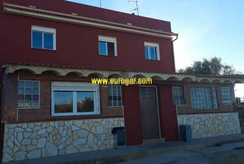 Foto fe5a825b-09d7-4237-bab6-51d6eb479c4d. Chalet dans Godelleta