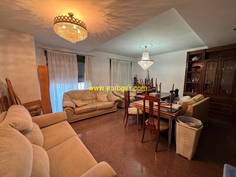 Foto a5024e4d-166c-4db3-a921-80a9b5c56ee5. Piso estupendo piso con piscina comunitaria en Centro Chiva