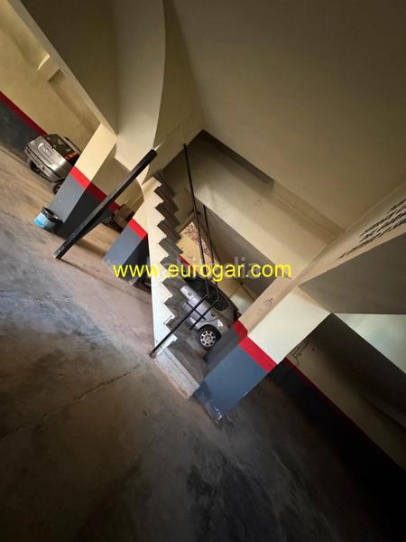 Foto a56a37eb-d271-450a-ba94-e0f86d25b6e0. Aparcament cotxe a Centro Chiva
