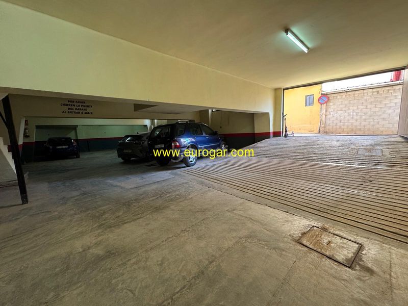 Foto 48ad8236-82ba-4c51-9c12-2a96e10792f8. Autoparkplatz in Centro Chiva
