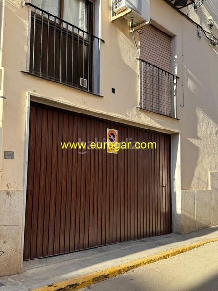 Foto b4d95799-c520-42d9-a5ca-70e8e7e68786. Autoparkplatz in Centro Chiva
