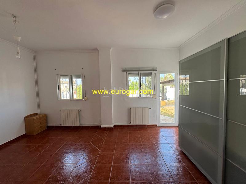 Foto 4fbea82f-5d1e-4b4f-b3e7-b895f629876d. Chalet en Vilamarxant