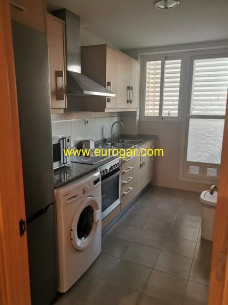 Foto 06c1849f-1ac1-4bf7-9108-e6b79a5f1241. Àtic amb aparcament a Centro Chiva