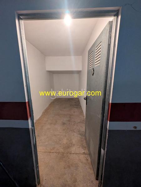 Foto 0c169bd5-63a7-4860-882b-843263842744. Àtic amb aparcament a Centro Chiva