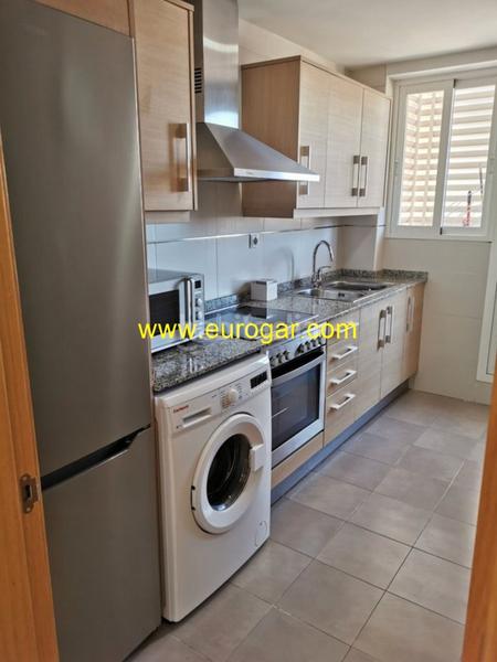 Foto 6d874c90-88f8-4e5a-b4fe-49a1d1b36ec9. Àtic amb aparcament a Centro Chiva