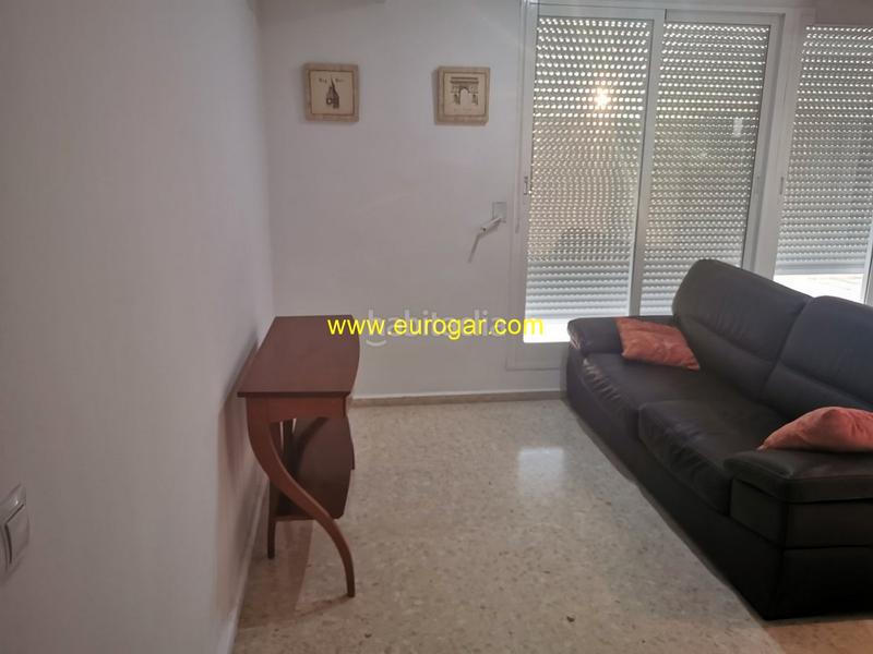 Foto b1040a60-1fac-4022-88ee-3f031b431a17. Àtic amb aparcament a Centro Chiva